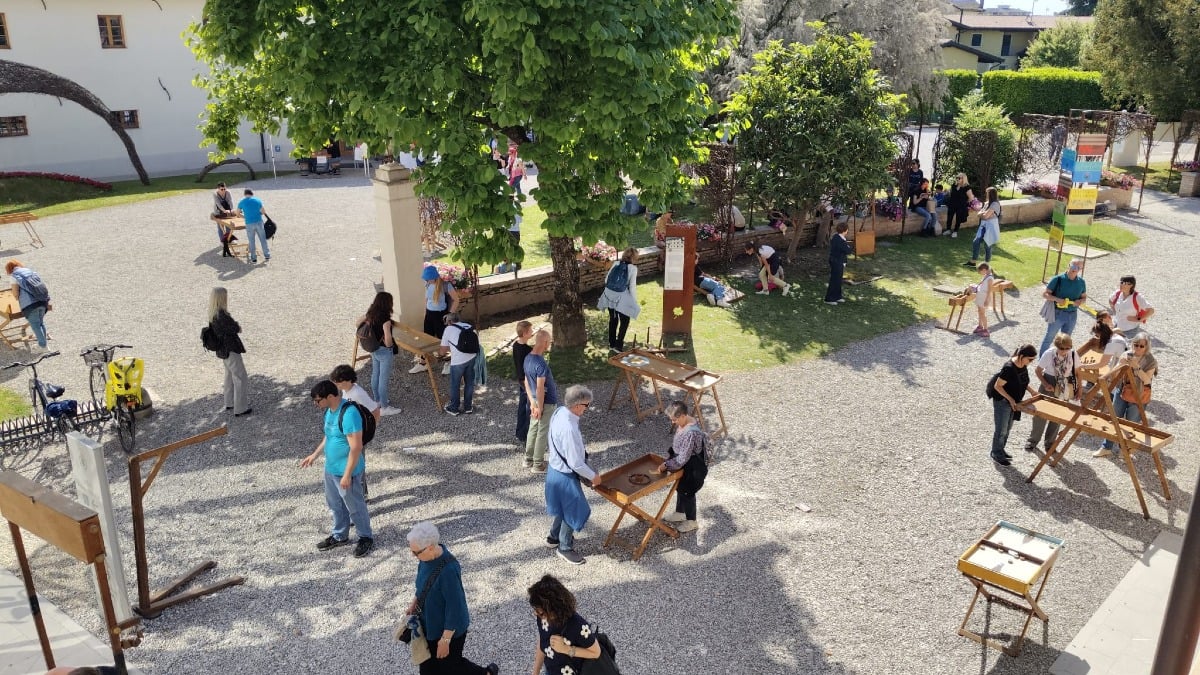 Casarsa, una domenica tra pagine e racconti: il “Giardino dei Libri” entra nel cuore della Sagra del Vino - 