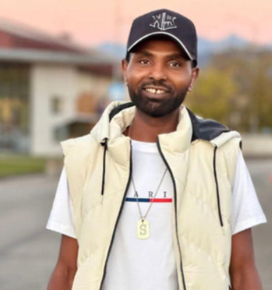 Mukhtar Dowh, 34 anni