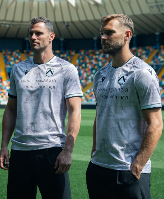 FOTO - La nuova maglia dell'Udinese ricorda i 50 anni dal terremoto del 1976