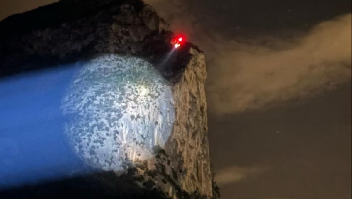 Paura nella notte: due climber bloccati al buio, recuperati dall’elicottero | FOTO - 