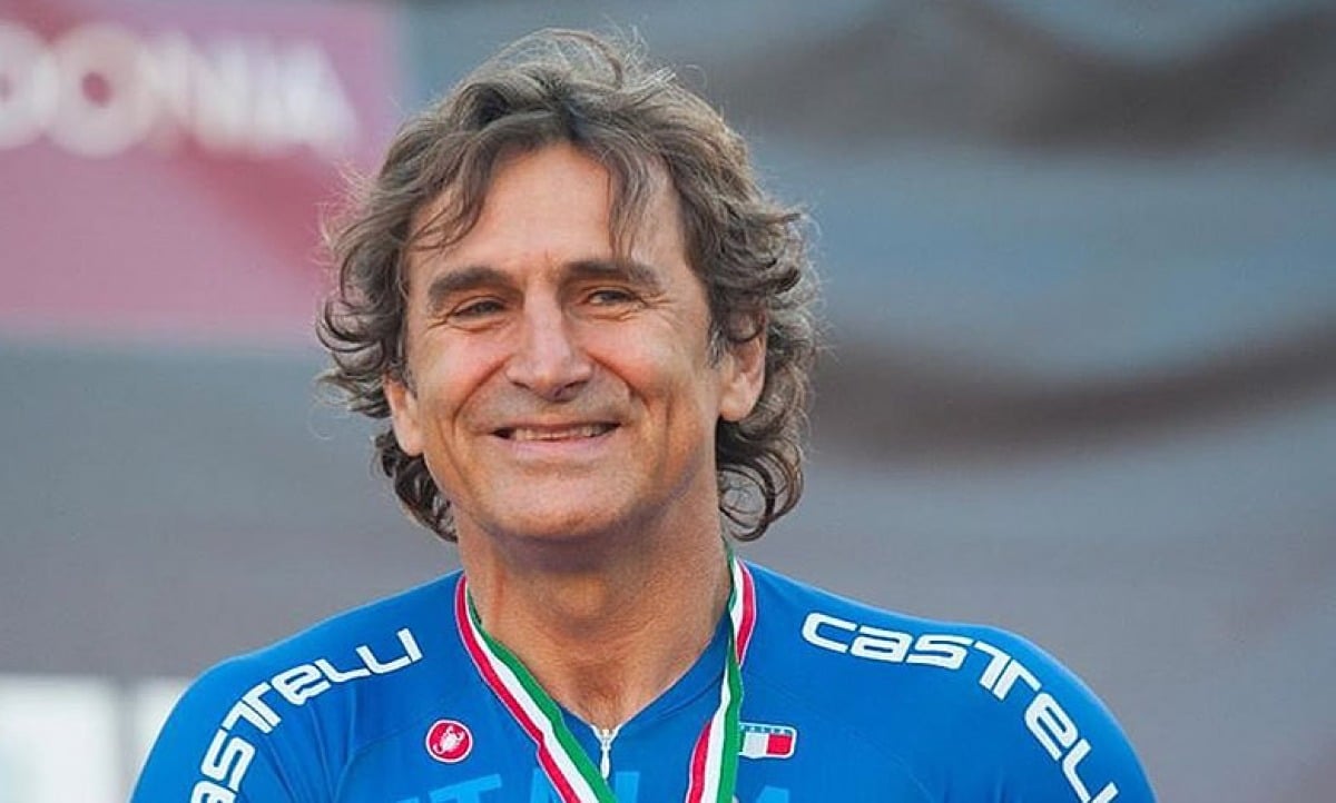Alex Zanardi: «proclamato il lutto regionale». In Veneto l’ultimo abbraccio al campione - 