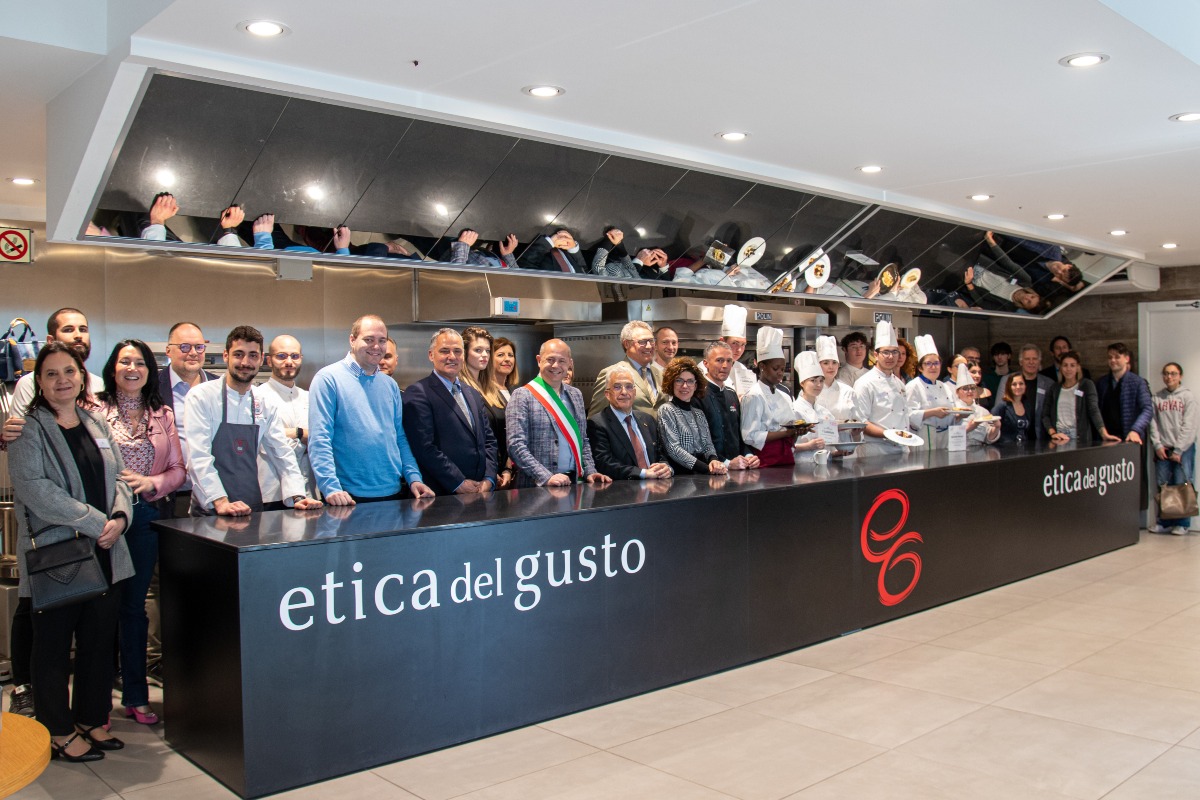 Giovani pasticceri in gara a Pasian: la sfida dolce che lancia i talenti del Friuli Venezia Giulia - 