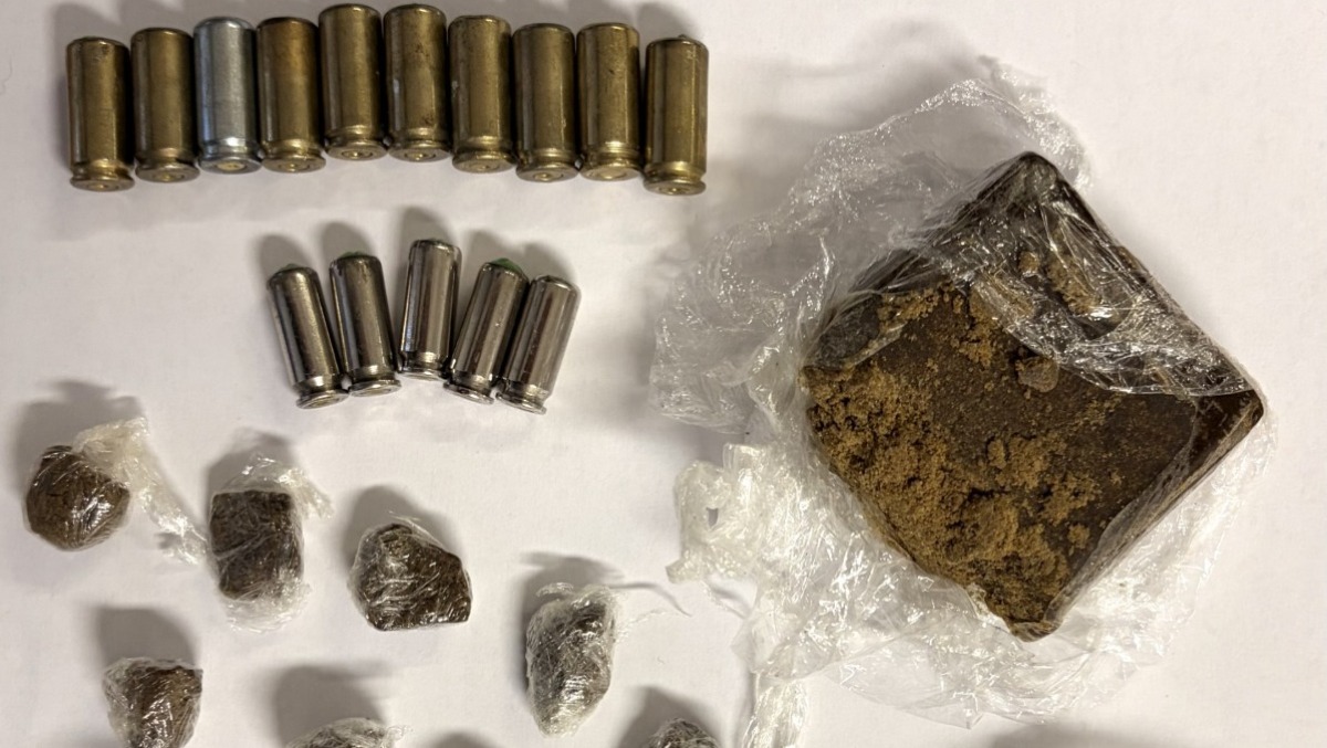 A 16 anni beccato al parco con la droga pronta per lo spaccio: scatta la denuncia - 