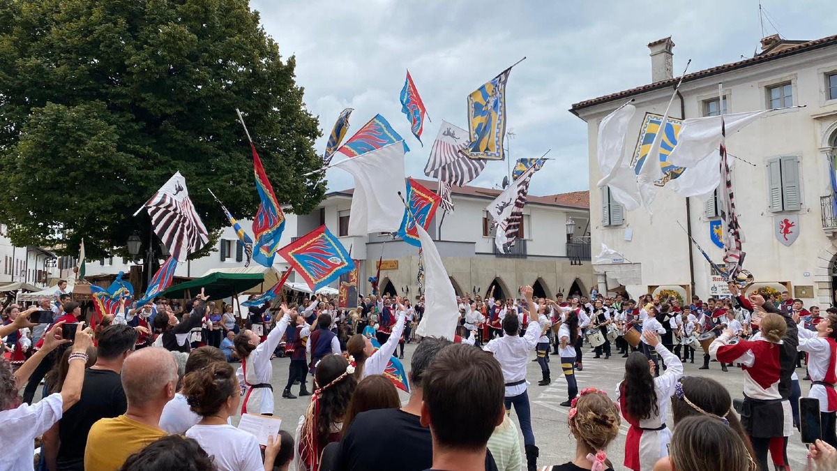 Bandiere e Tamburi torna a Valvasone: tre giorni tra cortei, prove e spettacoli - 