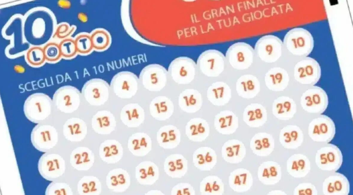 Gioca 8 euro al Lotto e ne porta a casa quasi mezzo milione: la vincita record - 