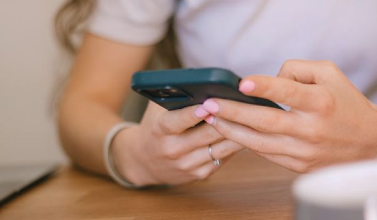 Vedere Storie Instagram Anonimo da Profili Privati: una Nuova Ossessione Digitale o un Segnale di Sfiducia nei Social? - 