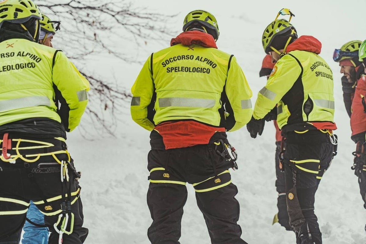 Bloccata nella neve senza abbigliamento e calzature adeguate: 30enne recuperata - 