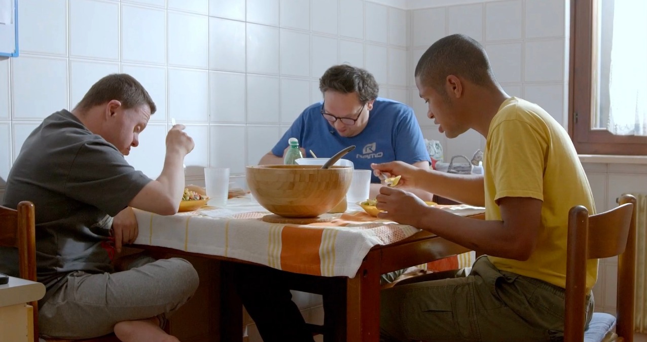 “Mai soli” arriva su Rai Fvg: il documentario sull’autonomia abitativa - 