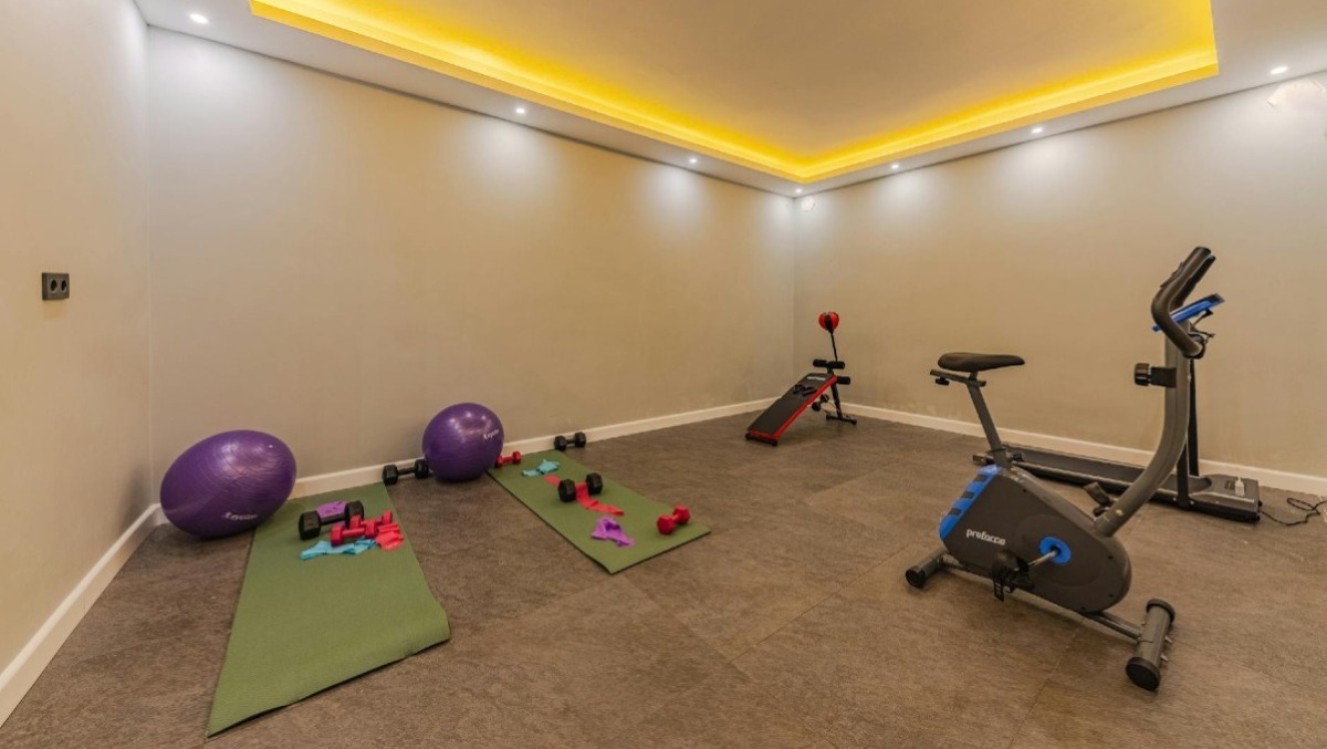 Come scegliere gli attrezzi giusti per una palestra domestica funzionale? - 