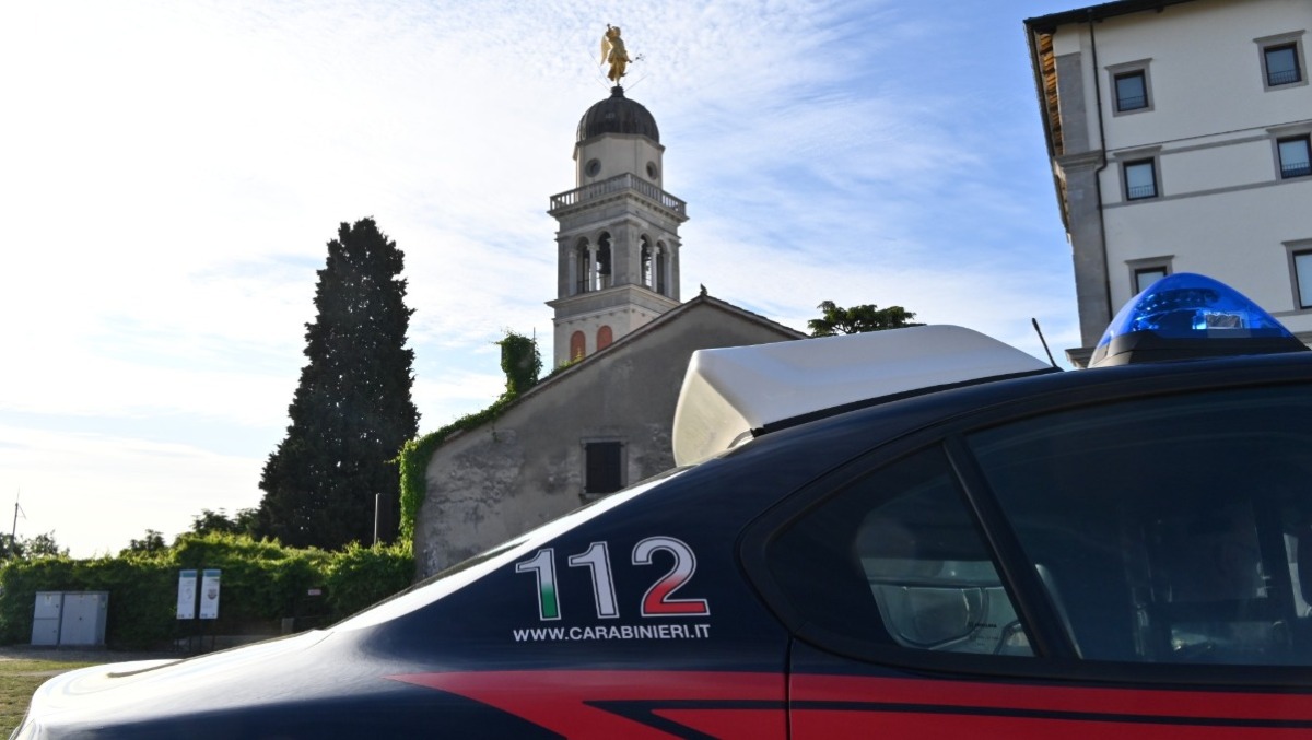 Udine, verga di ferro di 90 cm nell’auto e guida senza patente: nei guai un 19enne - 