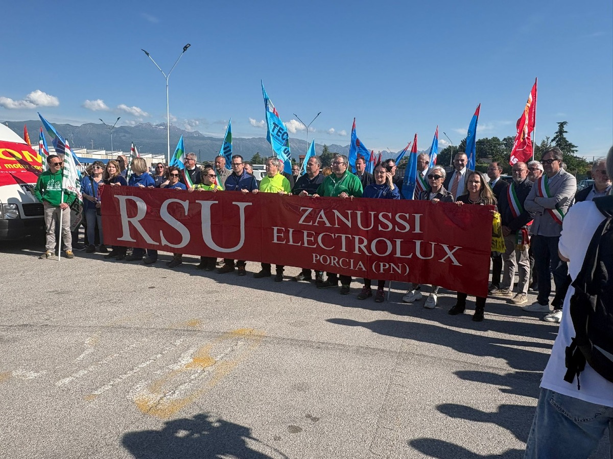Electrolux di Porcia, il Pd provinciale all’assemblea con i lavoratori - 