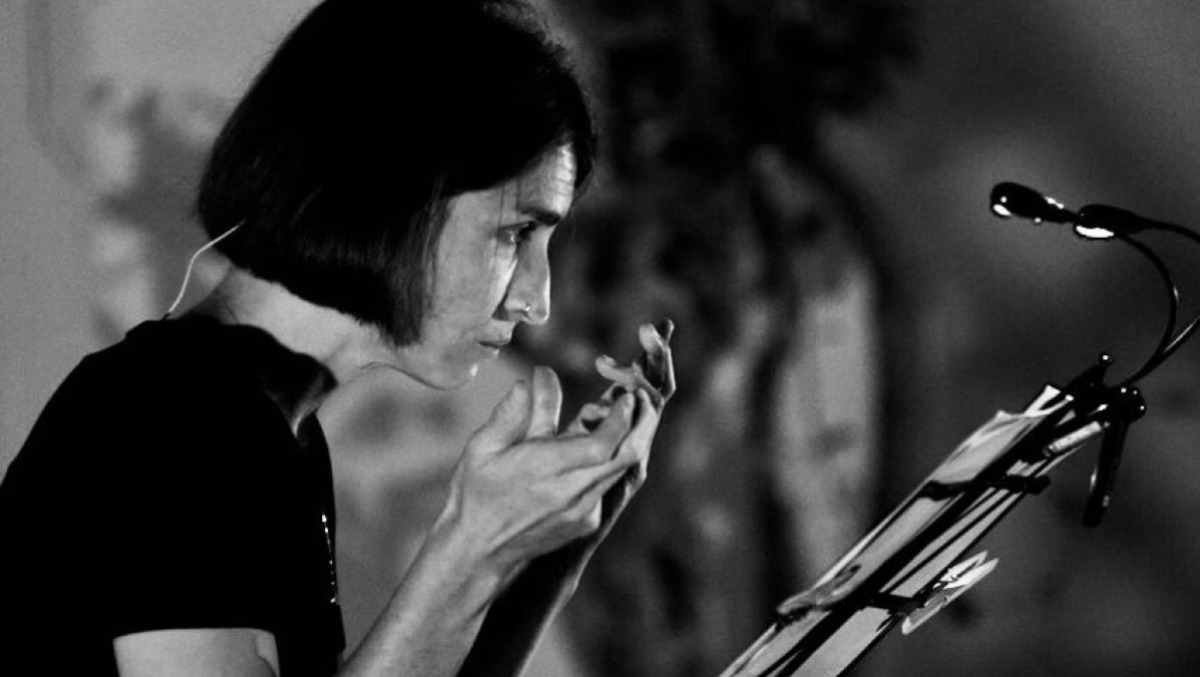 Elisa Menon porta «Guance bianche e rosse» al Teatri Stabil Furlan - 