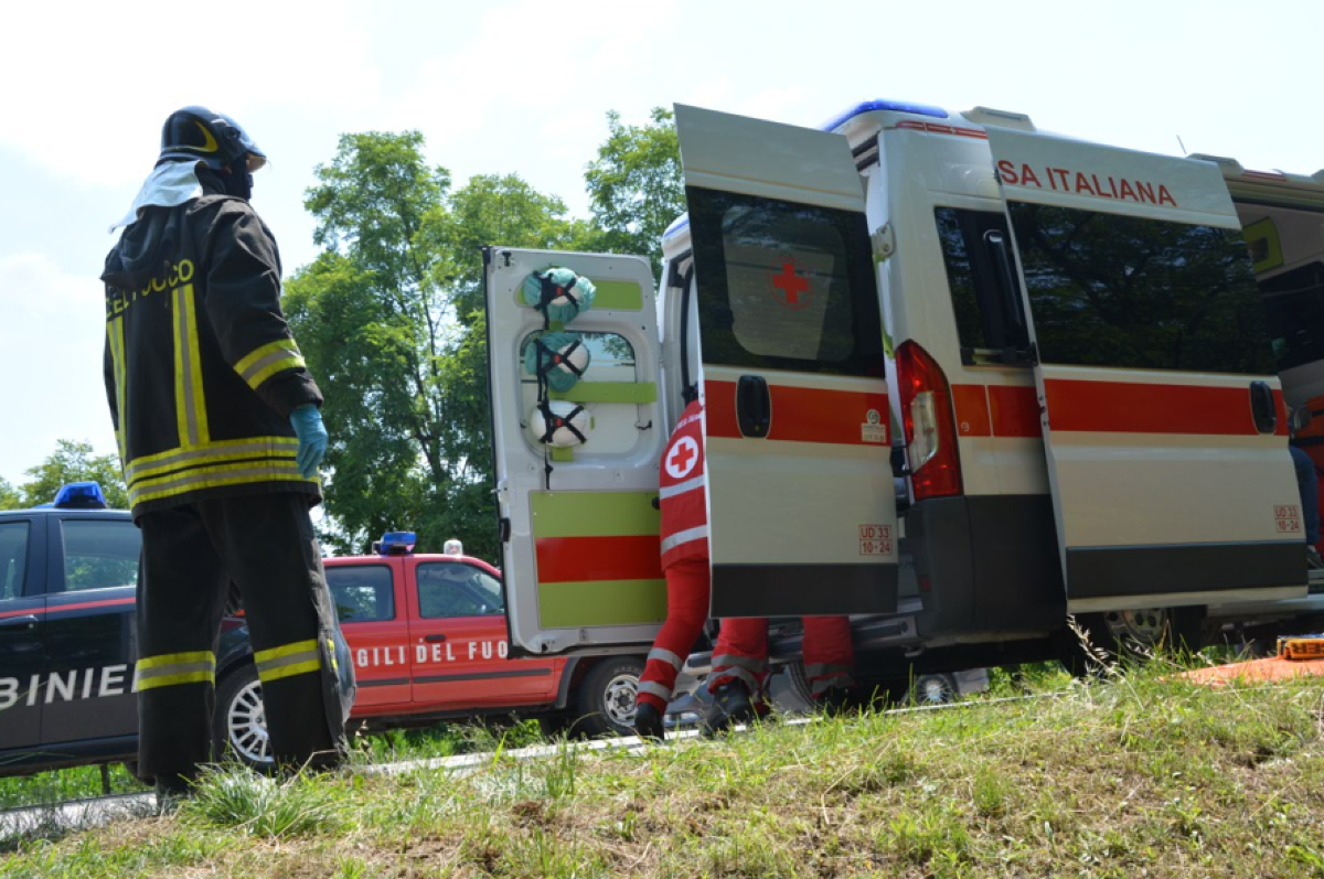 Schiacciato da un camion: non ce l’ha fatta, è morto a 35 anni in ospedale - 