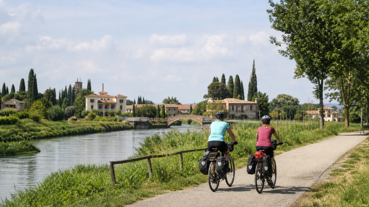 Veneto in bicicletta: 10 percorsi imperdibili tra Dolomiti, lagune e borghi - 