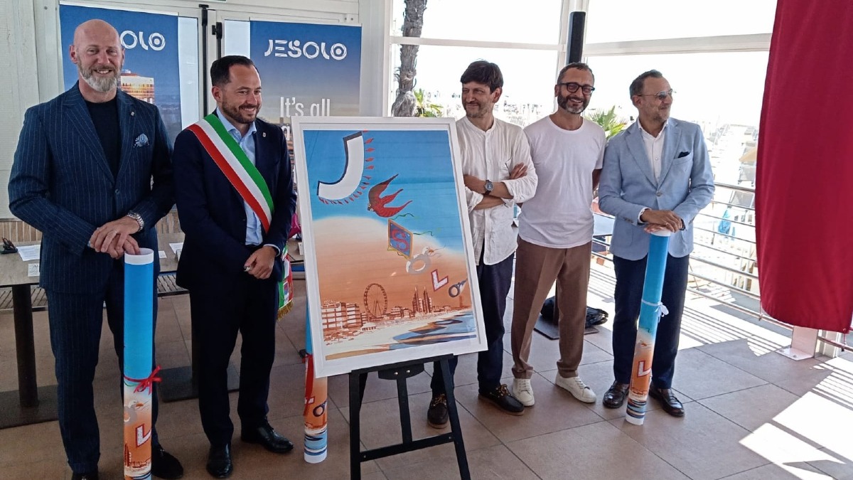 Jesolo presenta il primo manifesto turistico firmato da Manuele Fior - 