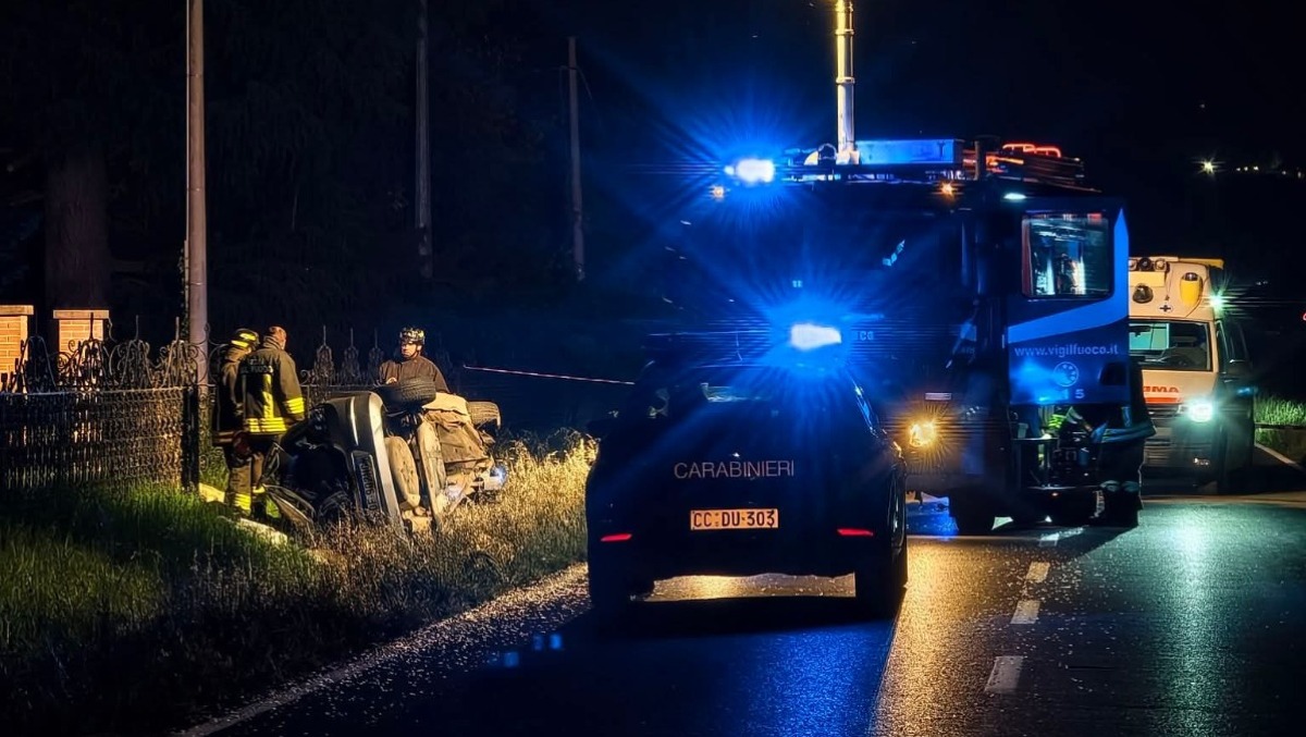 Il sorpasso, l'urto e la carambola fuori strada: Giampaolo muore a 48 anni - 