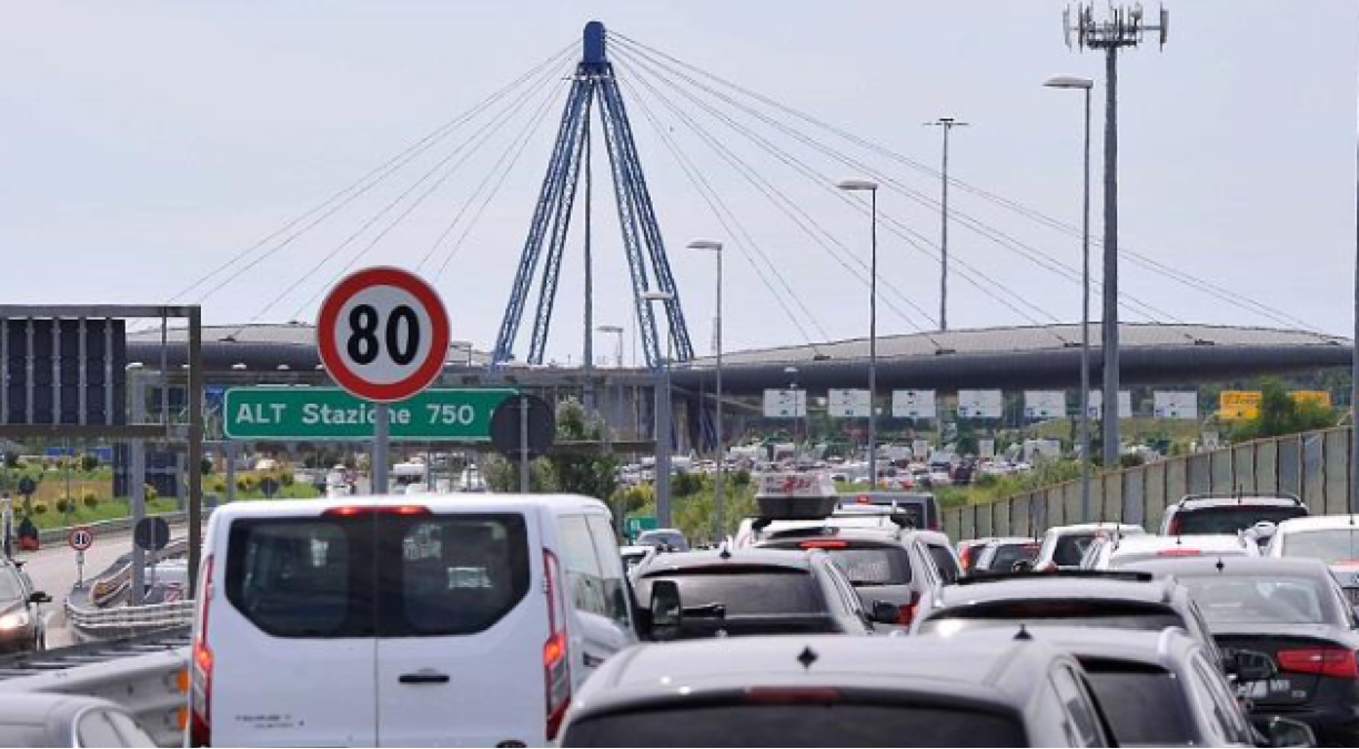 Ponte del 2 giugno, esodo già partito in A4: Latisana raddoppia gli accessi al mare - 