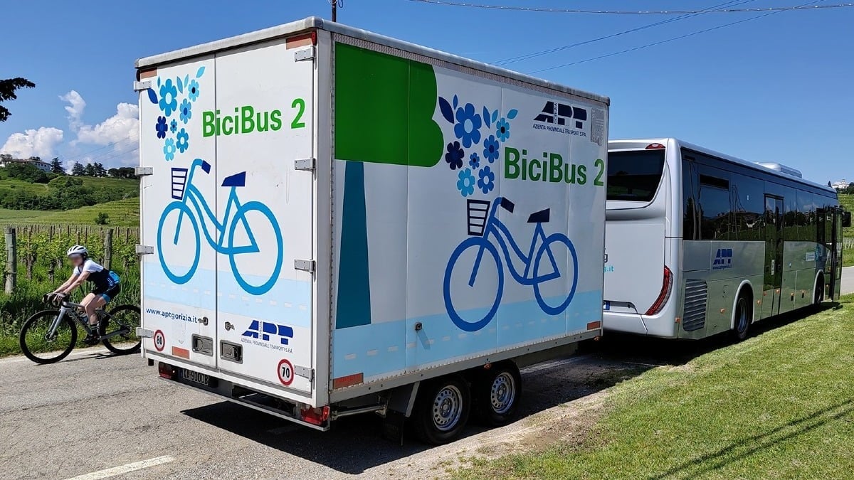 Estate senza auto tra Collio e mare: riparte il BiciBus da Gorizia a Grado nei fine settimana - 