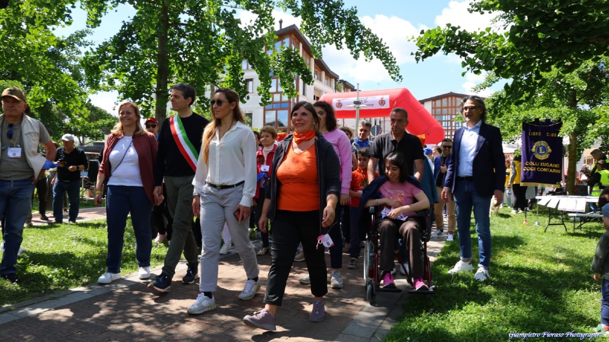Abano, il volontariato riempie il Parco Termale: folla alla Festa delle Associazioni e teatro pieno per Sofia Goggia - 