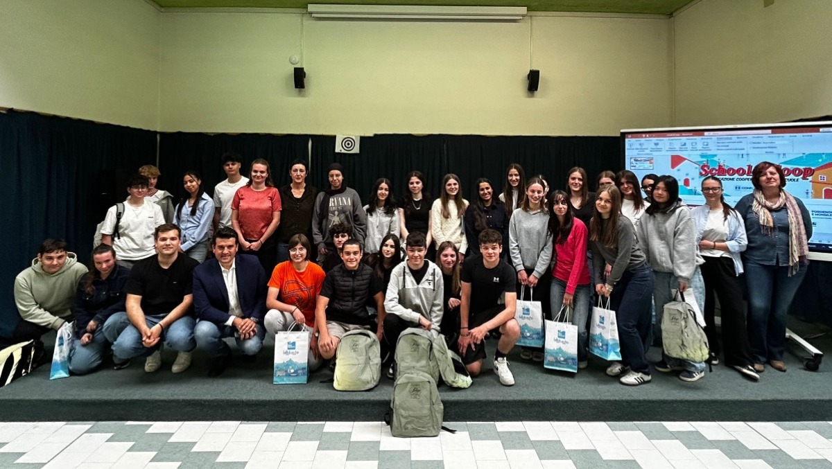 Valdobbiadene, all’Isiss Verdi 48 studenti mettono alla prova la cooperazione con due progetti d’impresa - 