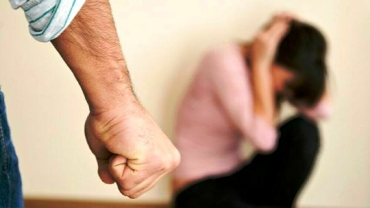 Padovano, donna ferita in casa: il compagno finisce in carcere dopo il racconto ai carabinieri