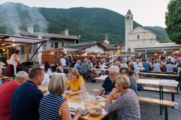 Sagre in FVG giugno 2026: guida pratica agli eventi Pro Loco tra toro, vini, cjarsòns, capre e lumache