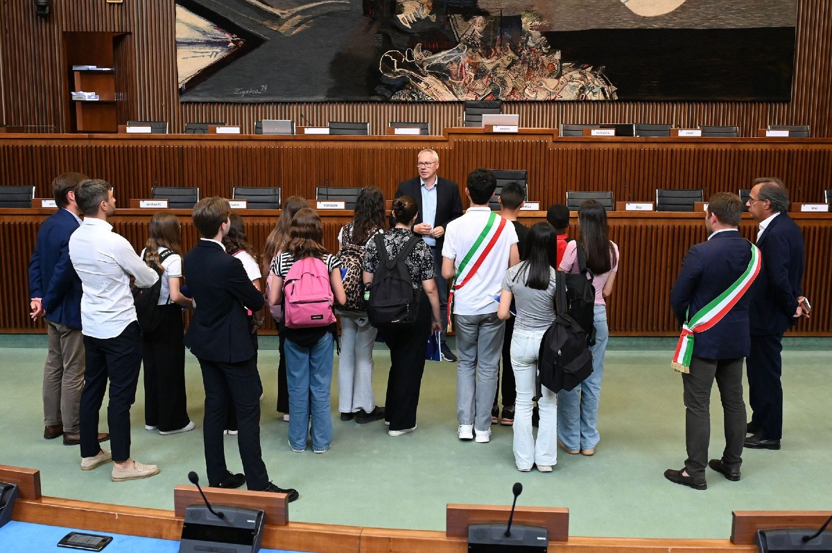 Da San Giovanni al Natisone all’Aula regionale: gli studenti portano a Trieste l’esperienza del loro Consiglio - 