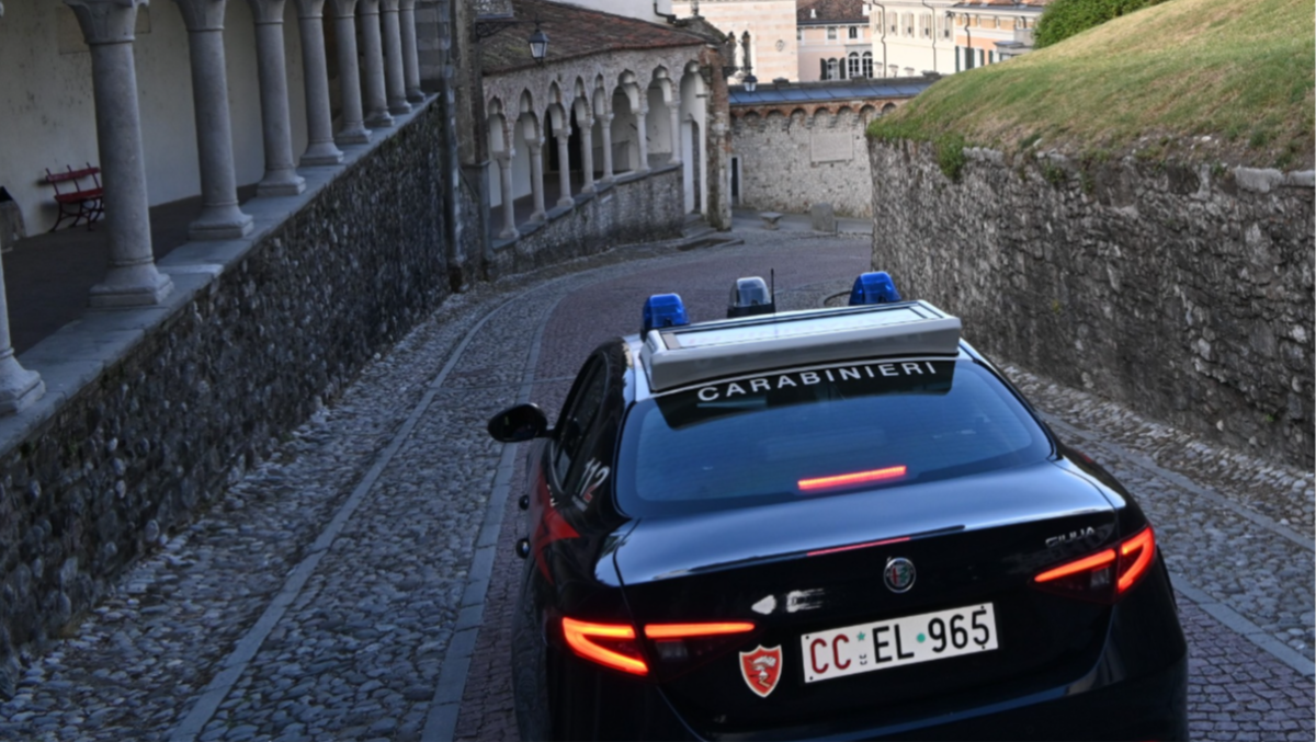 Molestie su un bus a Udine, passeggero interviene con il figlio accanto e viene colpito: arrestato 35enne - 