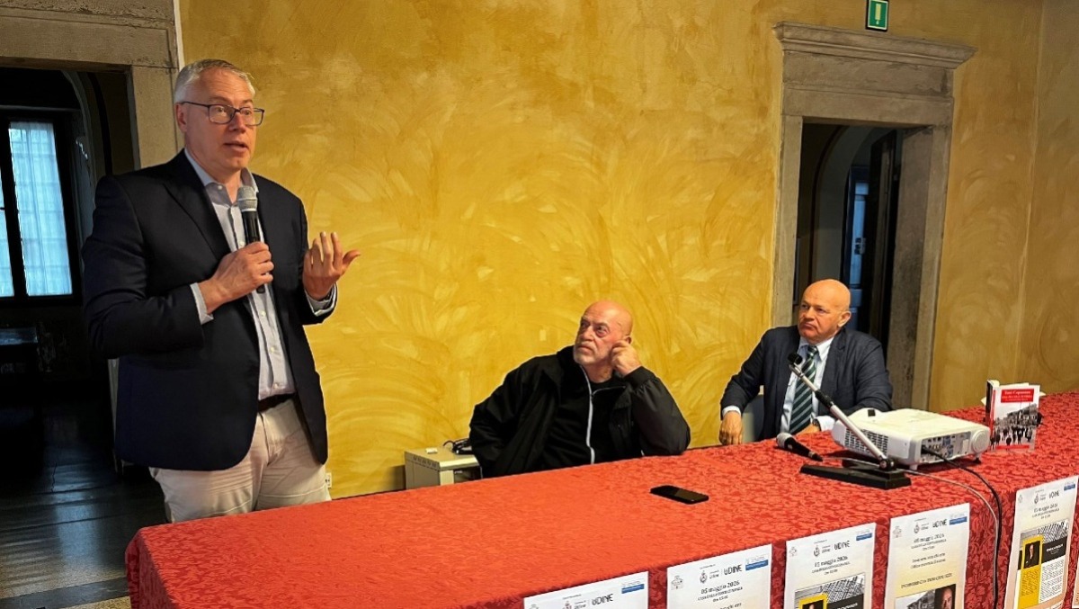 Udine, il ricordo del 6 maggio nel libro di Capuozzo: «Oggi ricostruire così sarebbe più difficile» - 