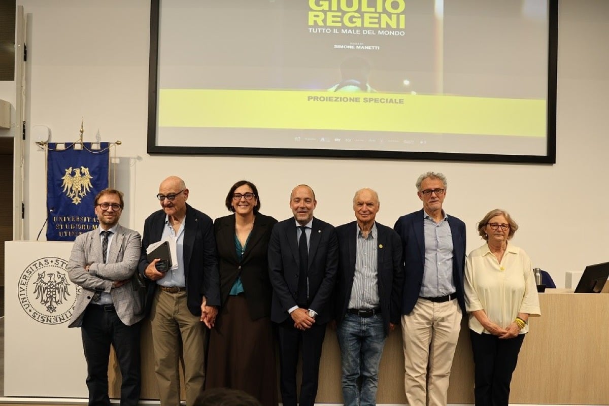 L’Università di Udine rinnova l’impegno per Giulio Regeni: auditorium pieno e omaggio ai genitori - 
