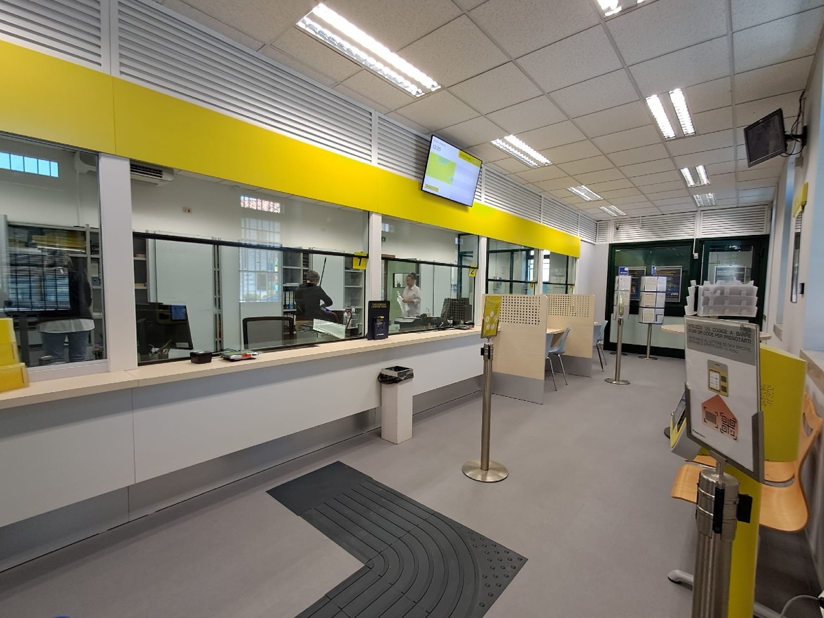 Casarsa, all’ufficio postale tornano gli sportelli: passaporti e certificati senza uscire dal paese - 