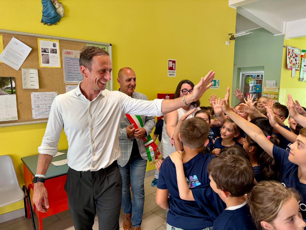 A Fanna la lezione parte dal territorio: Fedriga incontra gli alunni della primaria - 