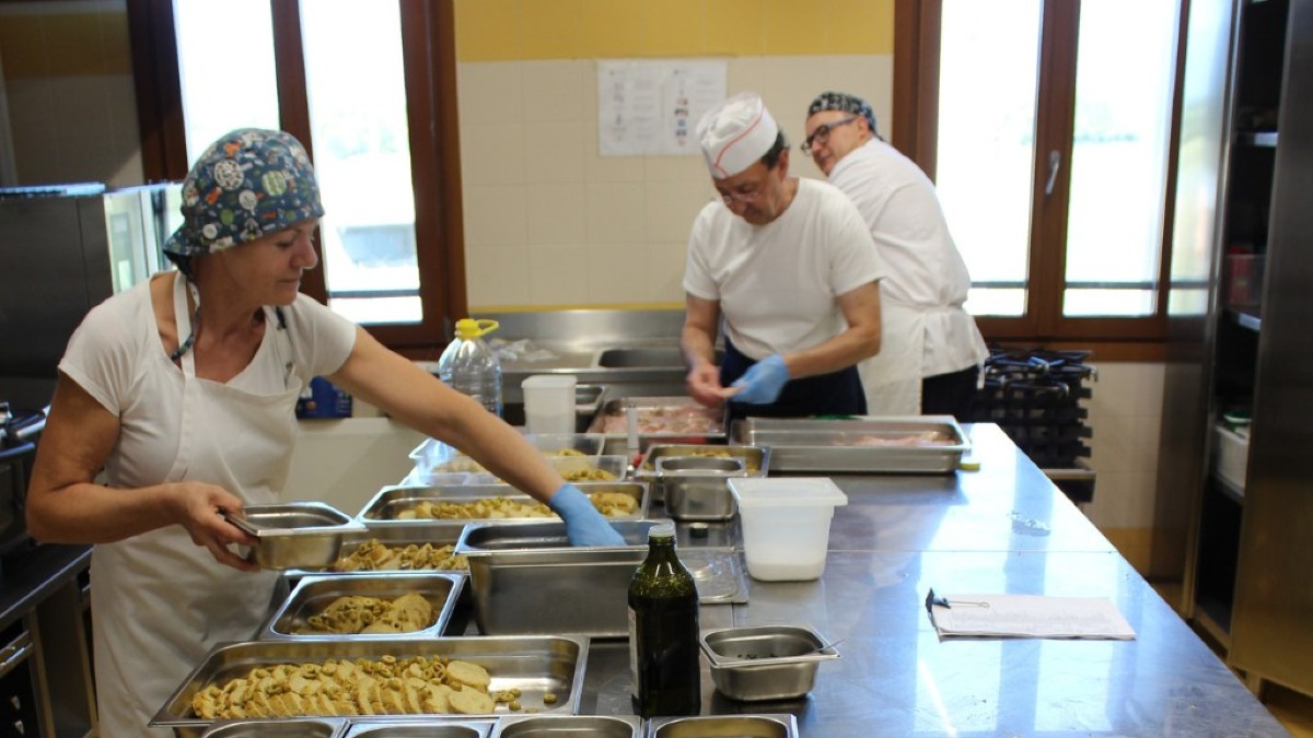 A Fiume Veneto la cucina sociale cresce: nuovi macchinari per formazione e lavoro inclusivo - 
