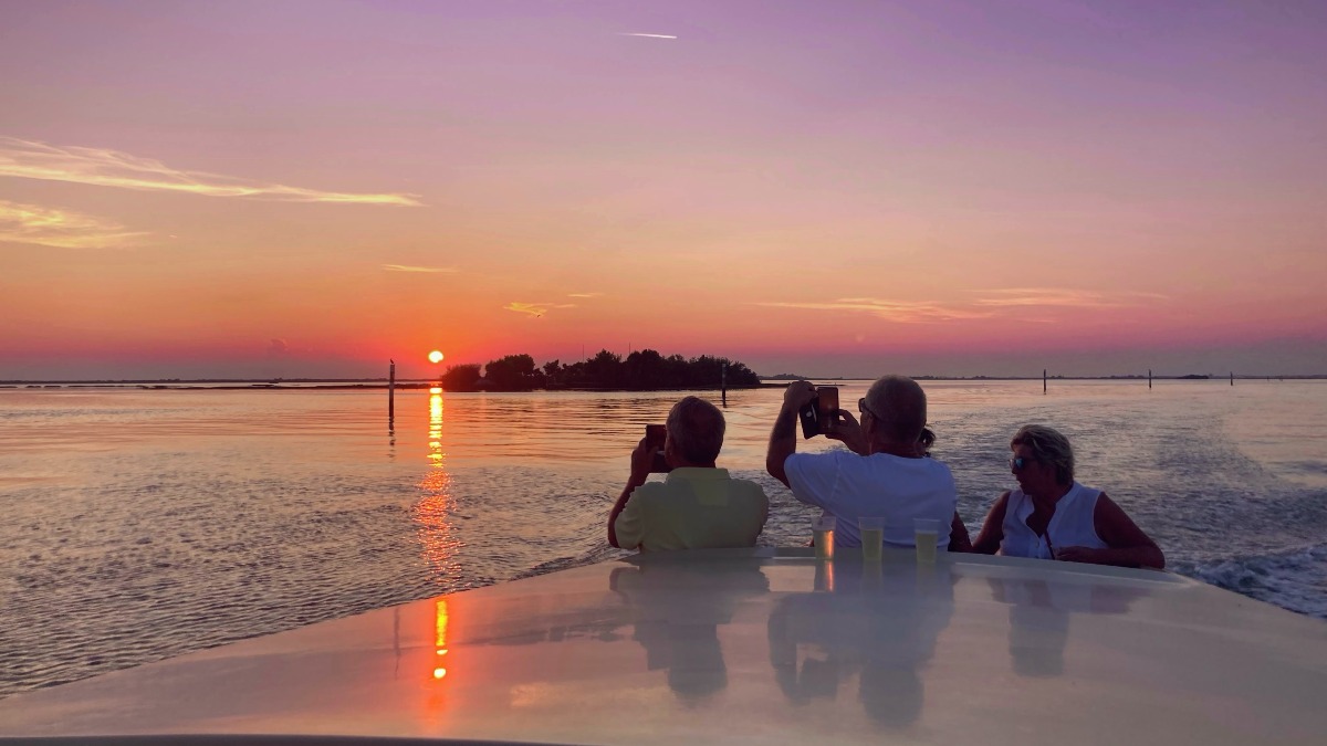 Grado punta su laguna e serate d’estate: il calendario 2026 delle escursioni parte da Pasolini