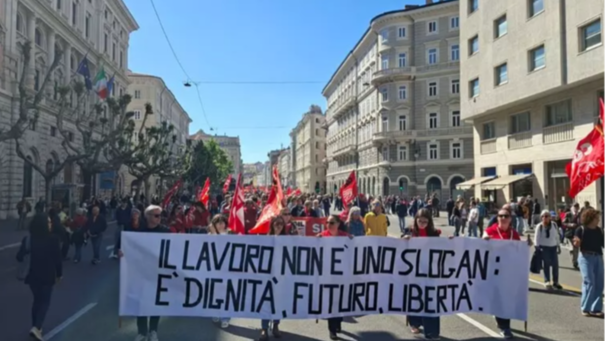 Primo maggio tra partenze e turni: in Friuli Venezia Giulia 150 mila in viaggio, oltre 81 mila al lavoro - Le manifestazioni a Trieste (Ansa)