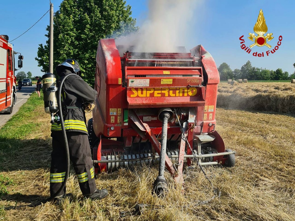 INCENDIO ATTREZZO AGRICOLO