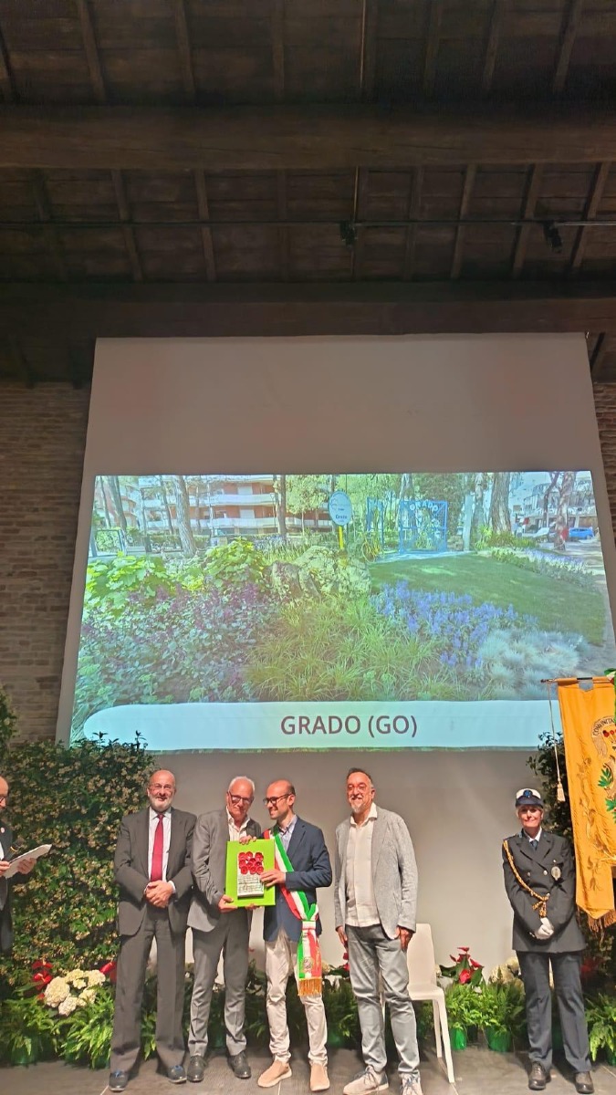 GRADO PREMIATA A CERVIA PER AIUOLA 80 ANNI REPUBBLICA