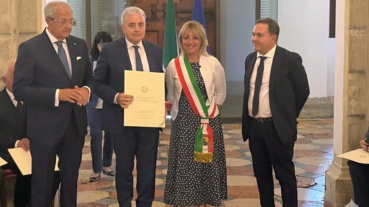 Onorificenza al Merito della Repubblica per il chirurgo ortopedico Luigino Turchetto - 