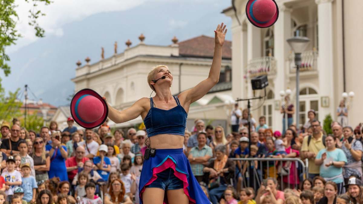 Asfaltart compie 20 anni: a Merano tre giorni con 200 spettacoli di strada - 