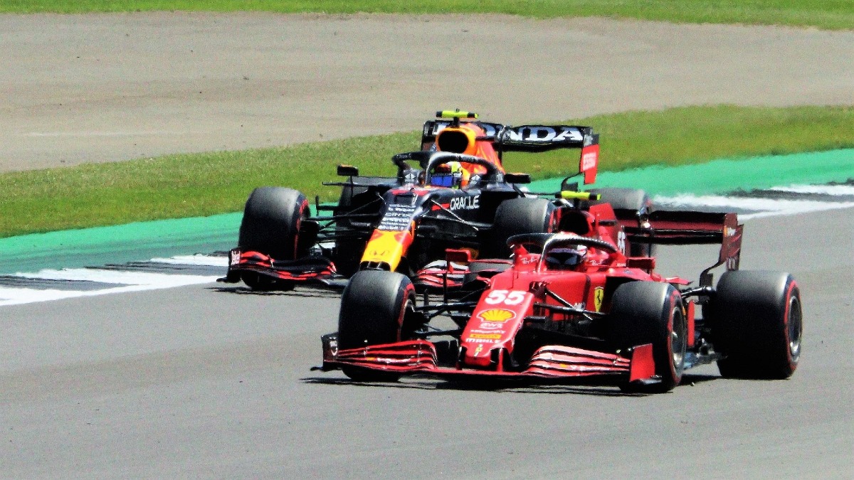 Il binomio tra Formula 1 e intrattenimento digitale: come gli appassionati di motori vivono il tempo tra un Gran Premio e l’altro - 
