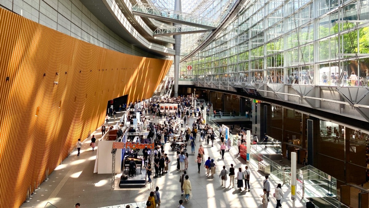 Gonfiabili per stand: come rendere riconoscibile il brand in fiera senza appesantire l’allestimento - 