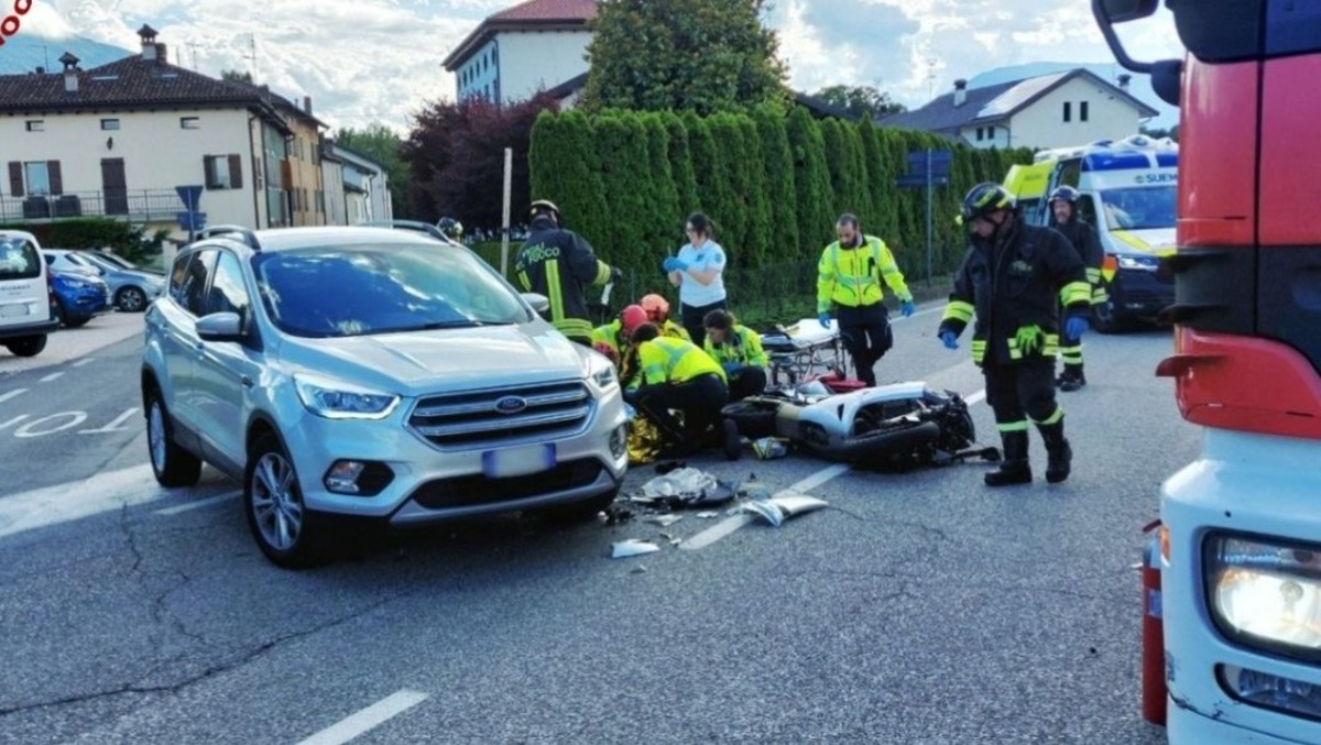 Violento scontro auto-moto a Cesana di Borgo Valbelluna: un ferito - 