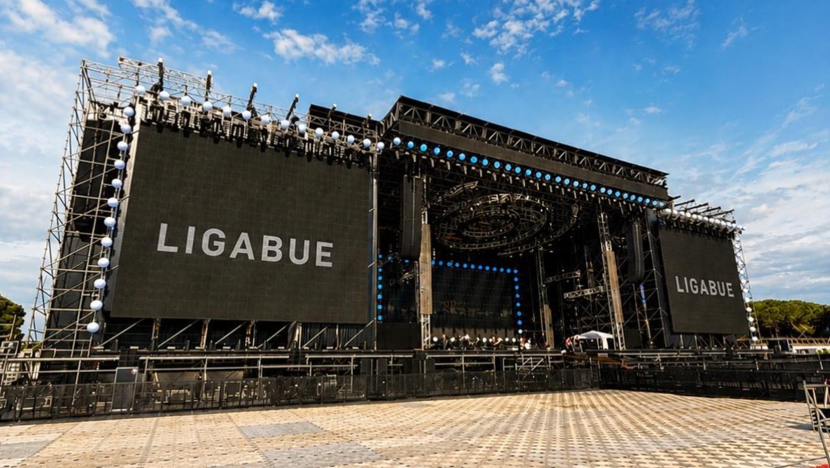 Ligabue a Bibione oggi: guida al concerto tra orario, stadio, parcheggi e rientro - 