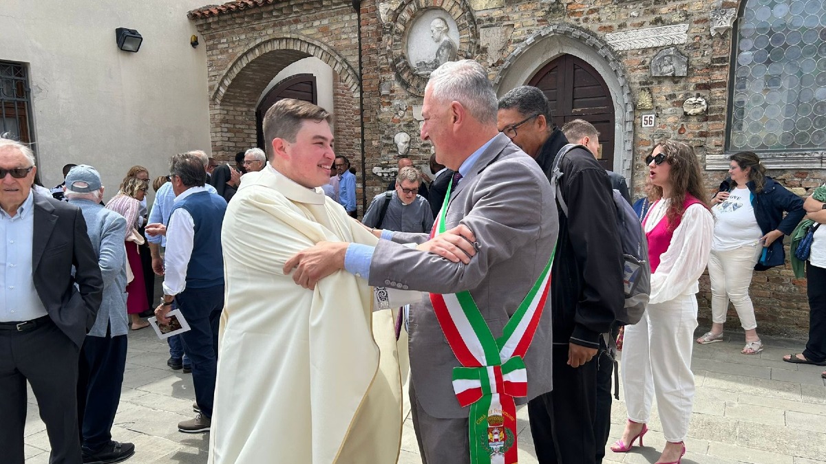 Pordenone, don Michael Rossit ordinato sacerdote: domenica la prima messa in Duomo - 