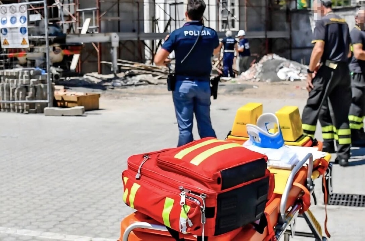  Malore fatale mentre lavora sul tetto sotto il sole: morto operaio 45enne - 