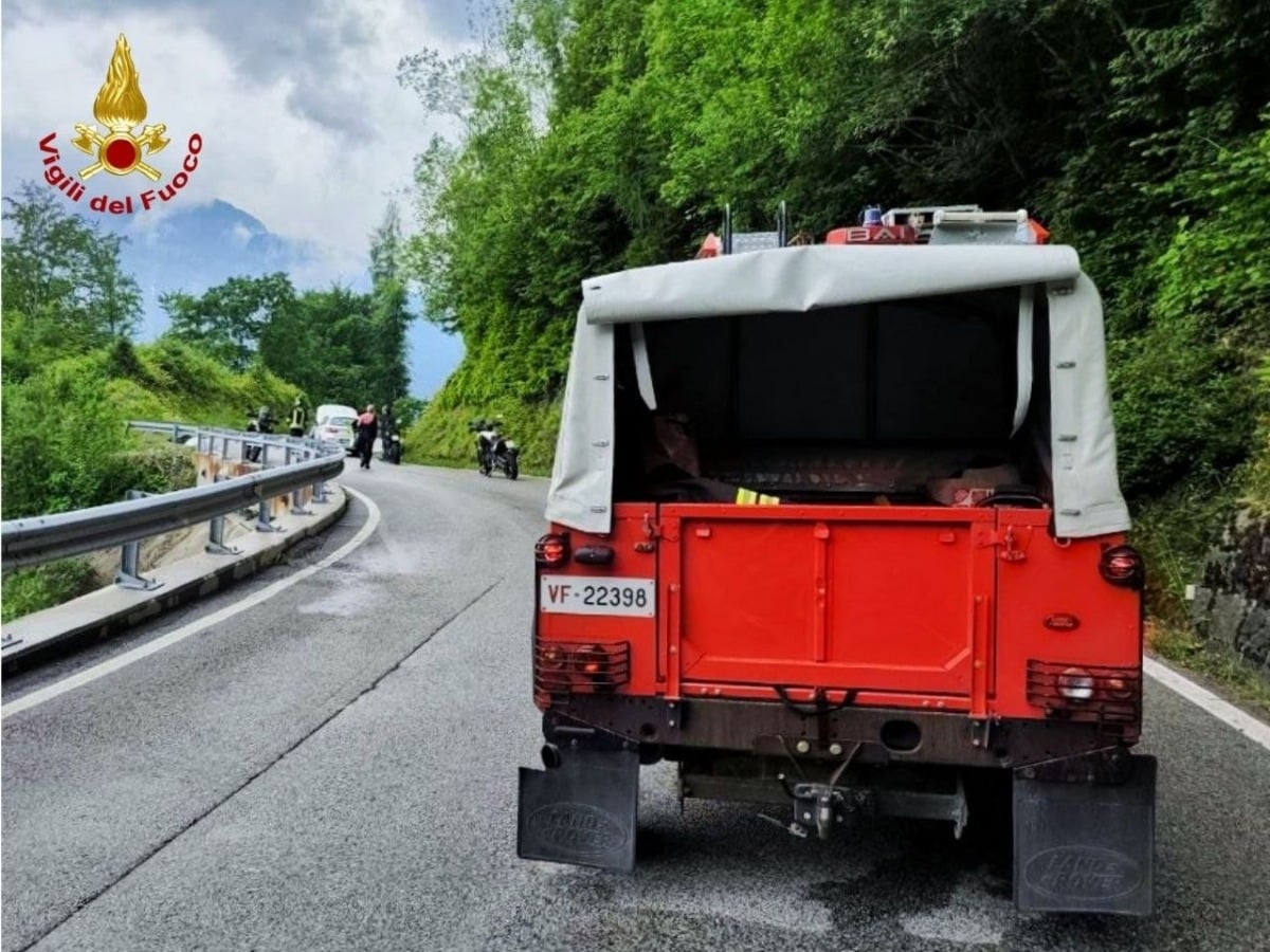 Incidente mortale a Gosaldo, motociclista perde la vita: strada chiusa - 