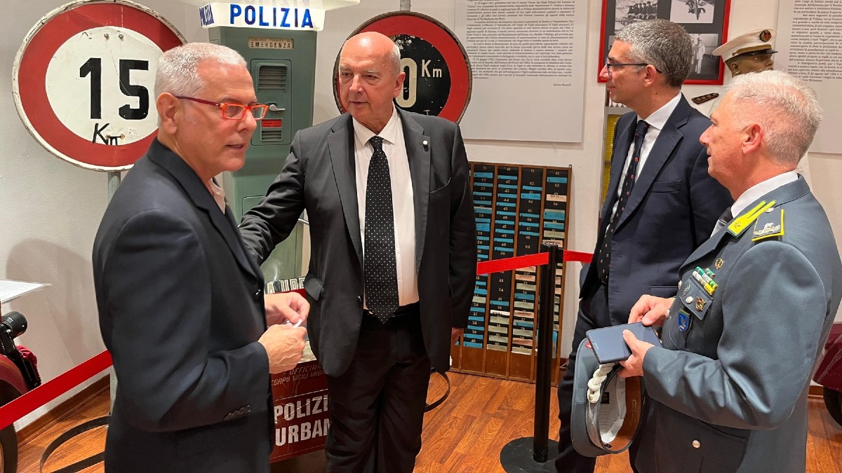 Trieste, una mostra racconta 164 anni di Polizia locale tra storia e cambiamenti - 
