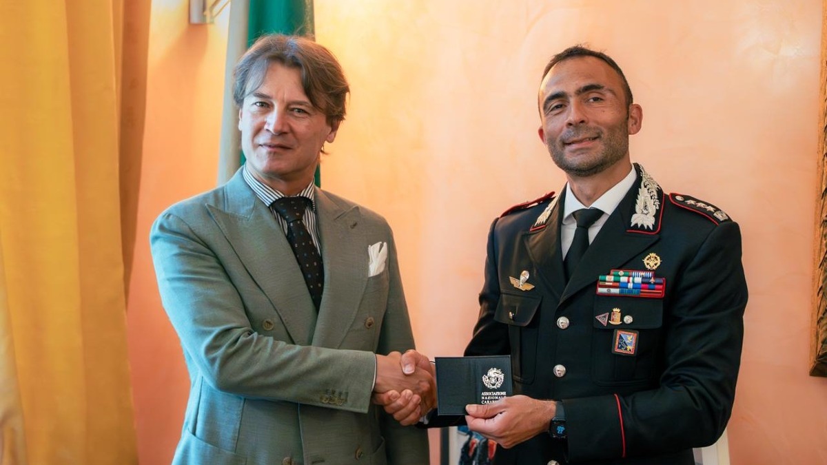 Trieste, al presidente del Rossetti Francesco Granbassi la tessera di Socio Benemerito ANC - 