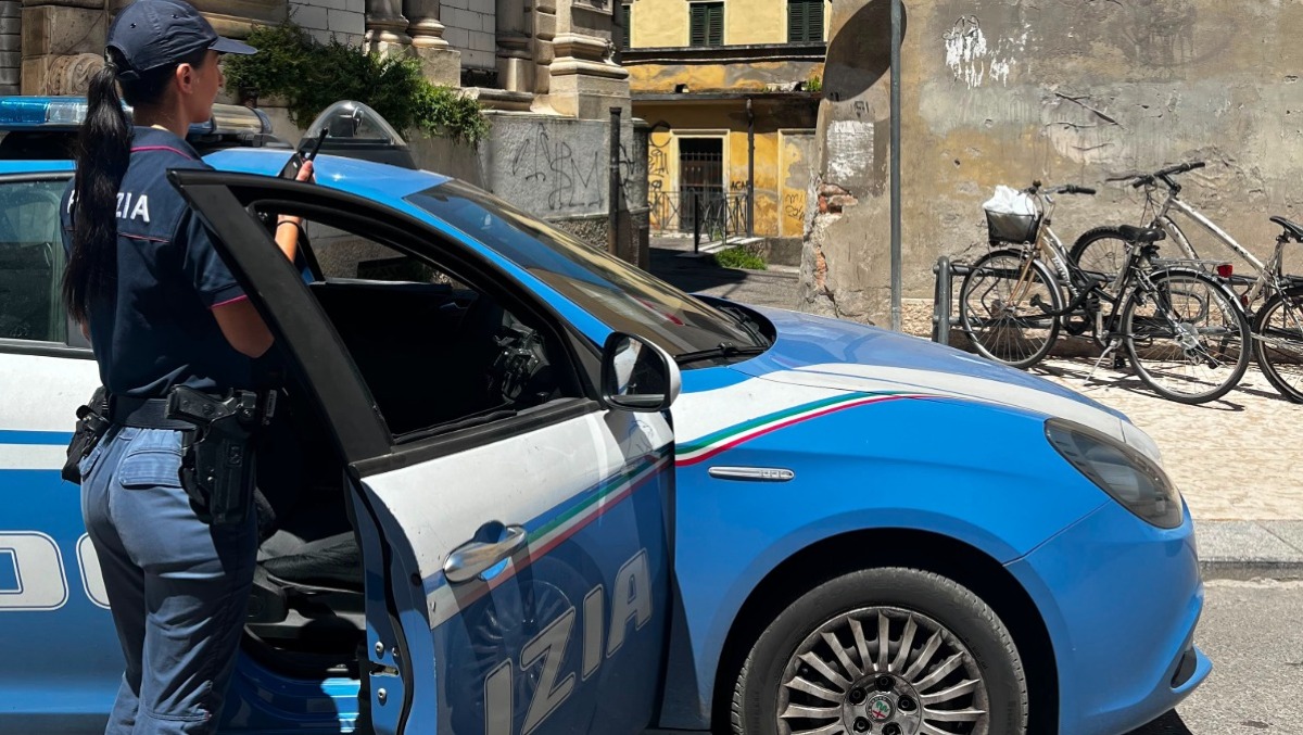 Aggressione e tentata rapina di un monopattino, arrestati due giovani - 