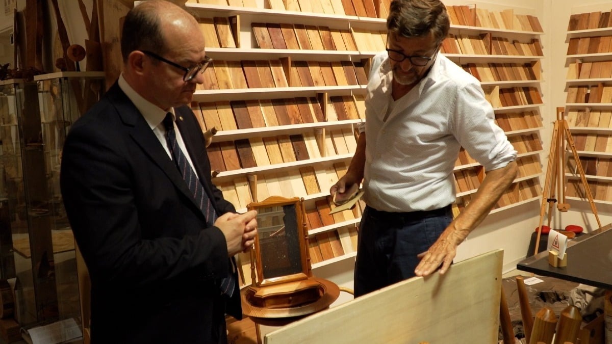 A San Giovanni il legno diventa archivio e racconto: la Regione visita la Xyloteca di Cantarutti - 